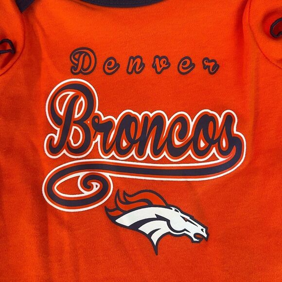 NFL Baby Denver Broncos Creeper 3-Piece Set Bodysuits Multi 0-3 Months - Picture 2 of 6